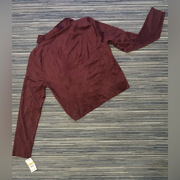 🆕Sofia Jeans By Sofia Vergara Women's Faux Suede
Jacket in Wine - Picture 7 of 12